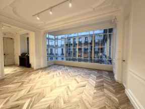 Showroom n°3764 - Saint-Honoré 75001