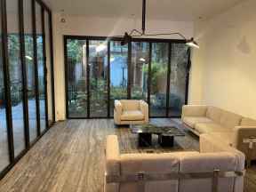 Showroom n°3072 - Saint-Honoré 75001